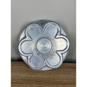 Wilton Vintage 1990s Flower Power Cake Pan Aluminum 2105-9435 Retro Floral